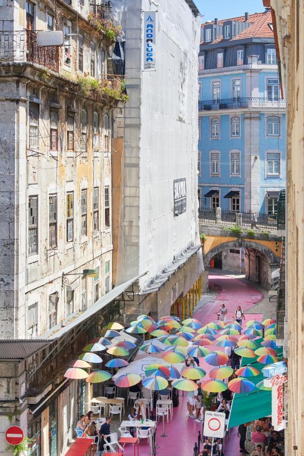 Sunny Pink Street Historical Apt, By Timecooler Лісабон Екстер'єр фото